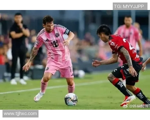 足球明星出行全程保镖护航视频揭秘安全背后的故事与挑战